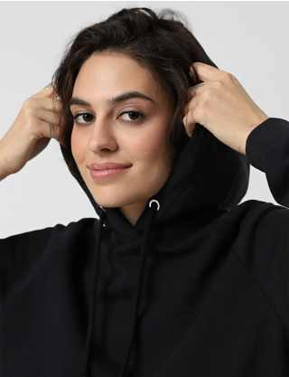 Картинка Жіноче чорне худі з кишенею-кенгуру