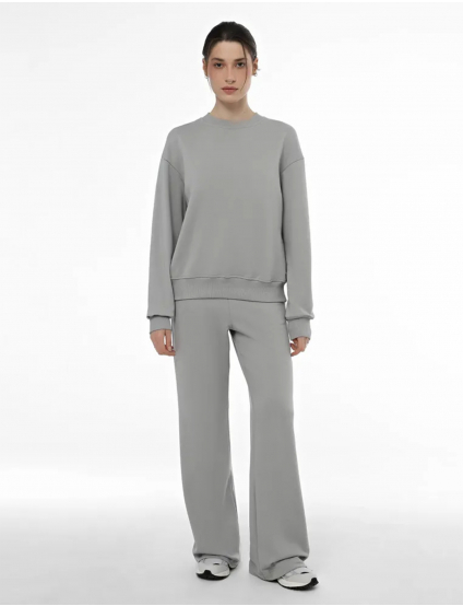 Картинка Жіночі світло-сірі трикотажні штани вільного крою