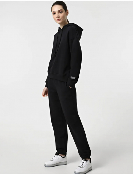 Картинка Жіночі чорні спортивні штани з манжетами