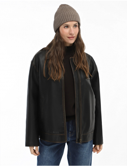 Картинка Жіноча бежева в’язана шапка-біні