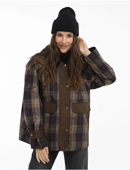 Картинка Жіноча темно-сіра в’язана шапка-біні