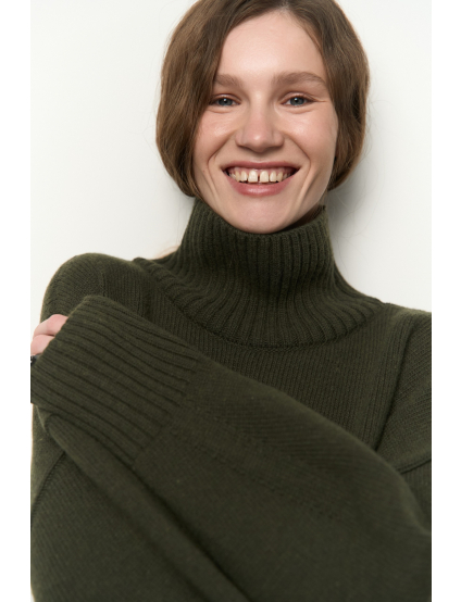 Картинка Вовняний светр темно-зелений вільного крою