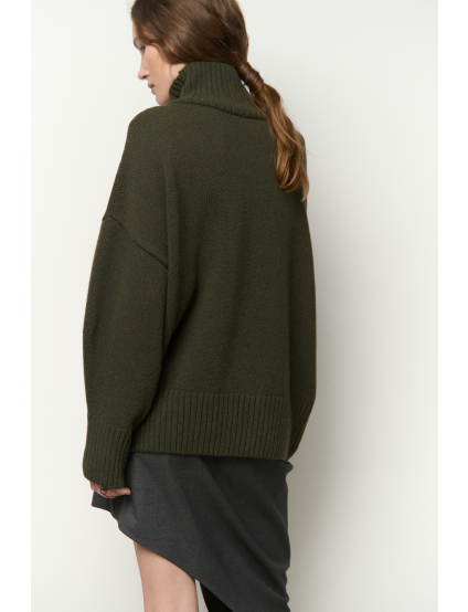 Картинка Вовняний светр темно-зелений вільного крою