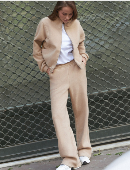 Картинка Костюм бежевий