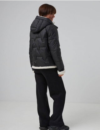 Картинка Куртка чорна