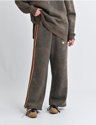 Картинка Штани коричневі з потертою текстурою