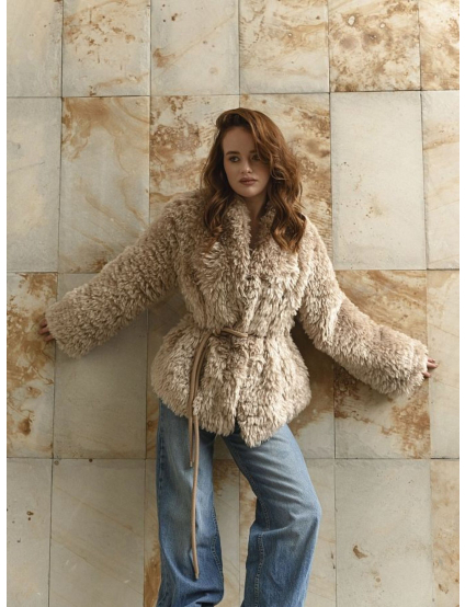 Картинка Шуба бежева