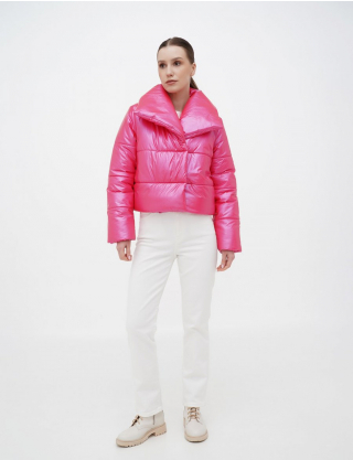 Картинка Коротка рожева куртка з великим воротніком