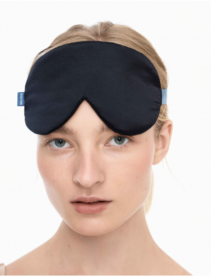 Картинка Шовкова маска для сну чорна