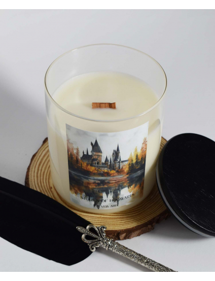 Картинка Свічка "Stories of Hogwarts" з ароматом - пало санто та сандалове дерево