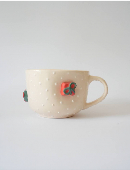Картинка Керамічна чашка ручної роботи «Подарунки»