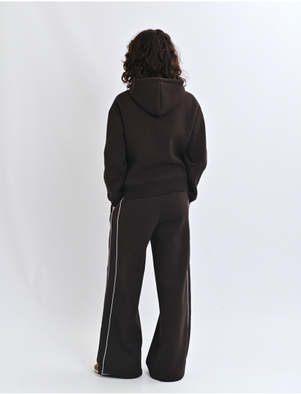 Картинка Костюм коричневий