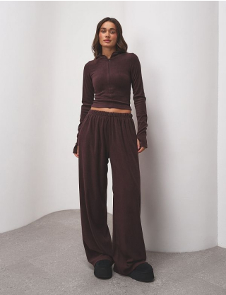 Картинка Костюм коричневий