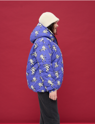 Картинка Стильна пухова куртка з кумедним принтом корівок