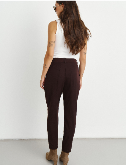 Картинка Брюки коричневі
