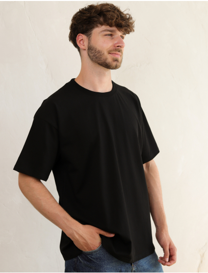 Картинка Футболка чорна