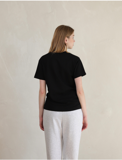 Картинка Футболка чорна