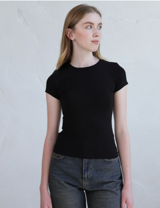 Картинка Футболка чорна