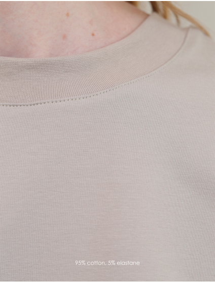 Картинка Лонгслів бежевий