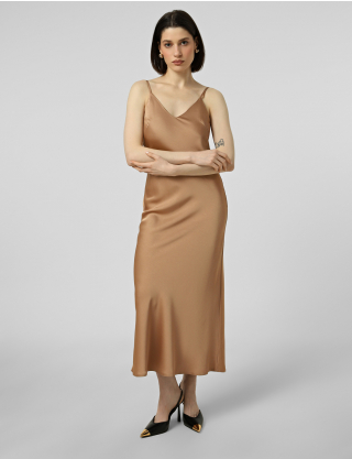 Картинка Атласна сукня‑комбінація у теплому карамельному відтінку