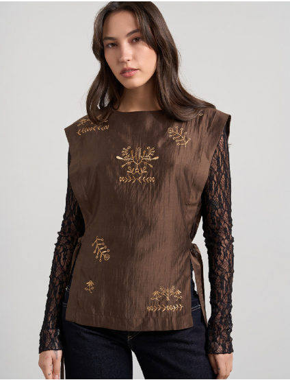 Картинка Жилет із декоративною вишивкою