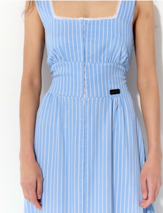 Картинка Блакитна сукня міді