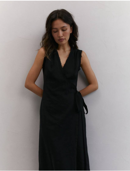 Картинка Чорна міді‑сукня на запах