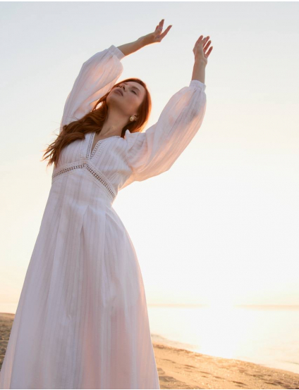 Картинка Біла бохо сукня з мереживними вставками