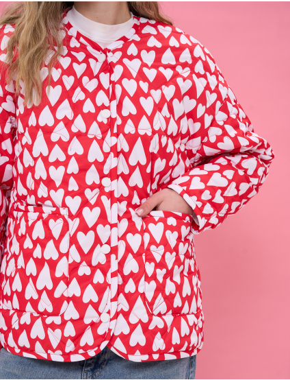 Картинка Куртка з яскравим червоно‑білим принтом 