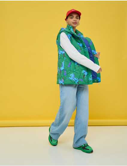 Картинка Жилетка у насиченому зеленому кольорі