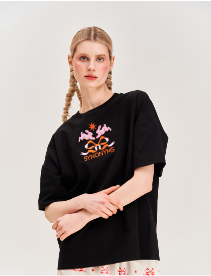 Картинка Футболка з вишивкою «Зайчики» чорна