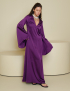 Картинка Фіолетова максі-сукня з глибоким V-вирізом і об’ємними рукавами