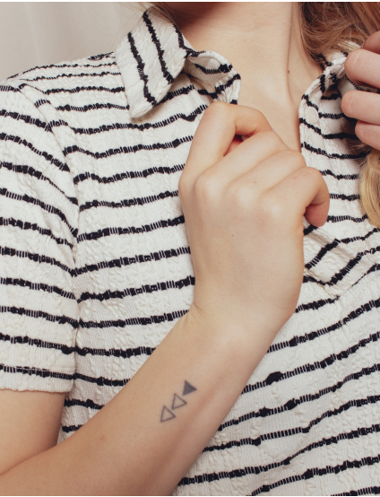 Картинка Футболка поло в чорно-былу смужку