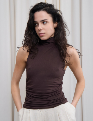 Картинка Майка жіночка під горло elara темно-коричнева