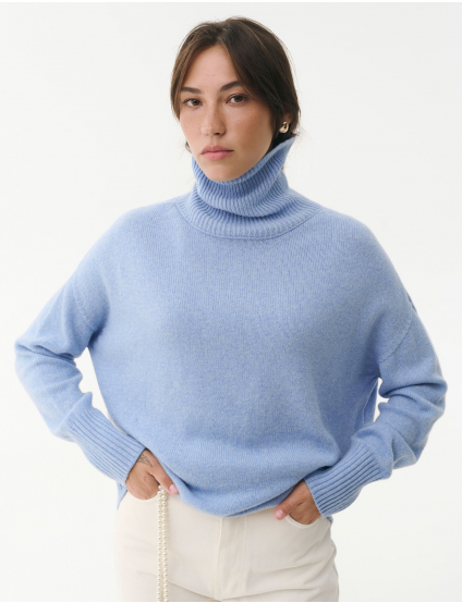 Картинка Светр oversize з високою горловиною блакитний