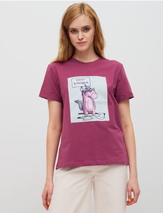 Картинка Жіноча бузкова футболка з принтом