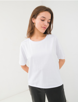 Картинка Жіноча біла асиметрична футболка