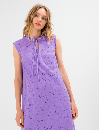 Картинка Бузкова сукня з перфорацією на тканині