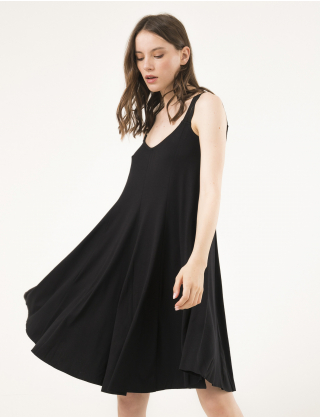 Картинка Чорна сукня А-силуету